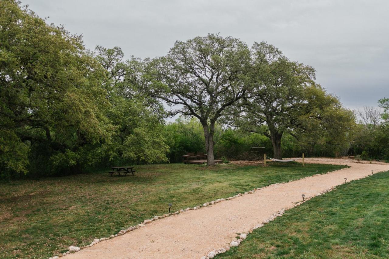Dean's Den: Private Deck W/ Jacuzzi And A View * New Braunfels